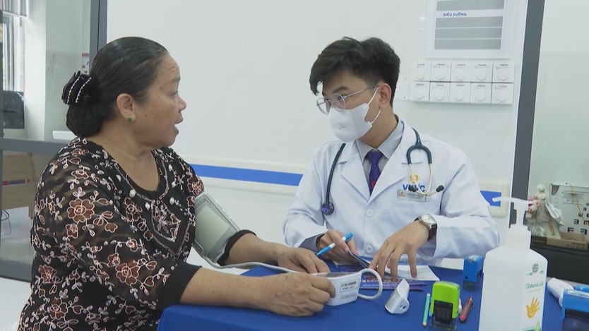 Côn Đảo: Địa phương đầu tiên sẽ đạt mức bao phủ vắc xin cúm 100%- Ảnh 2.