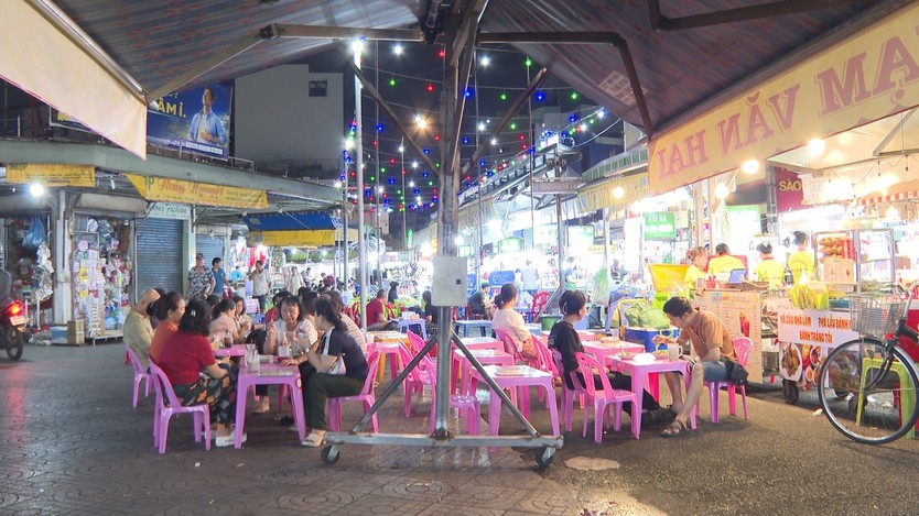 TP. Hồ Chí Minh nỗ lực cân bằng giữa quản lý đô thị và sinh kế người dân- Ảnh 1.