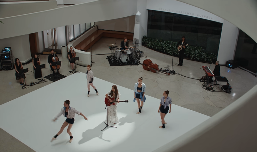 Ca sĩ Laufey mang tour diễn "A Matter of Time" đến Singapore trong tháng 5/2026- Ảnh 9.
