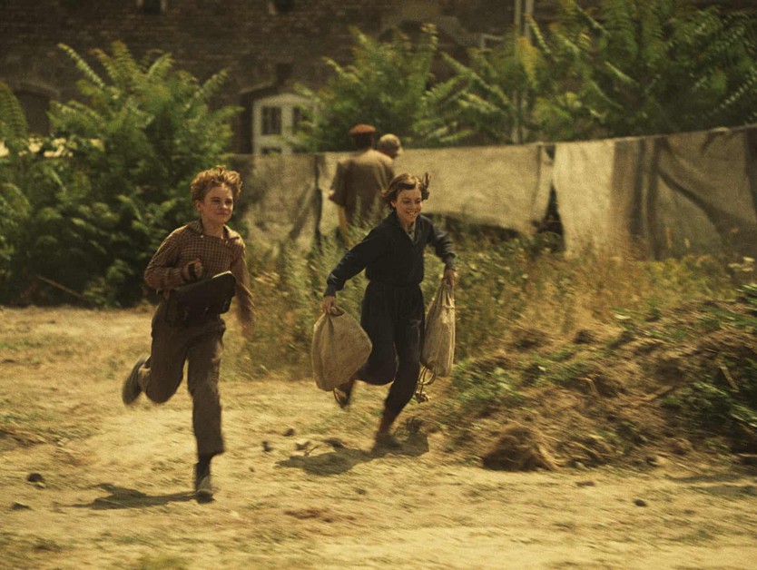 László Nemes gây chú ý tại Cannes với phát ngôn về Hollywood và làn sóng bài Do Thái - Ảnh 4.