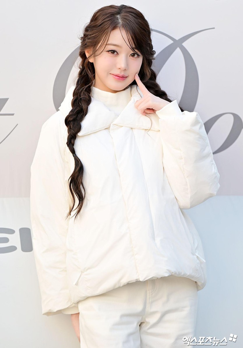 "Công chúa K-pop" không còn nữa? Jang Won-young gây chú ý với hình ảnh táo bạo, trưởng thành hơn - Ảnh 10.