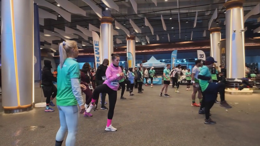UAE khởi động giải chạy trên tuyết DXB Snow Run 2026 - Ảnh 2.