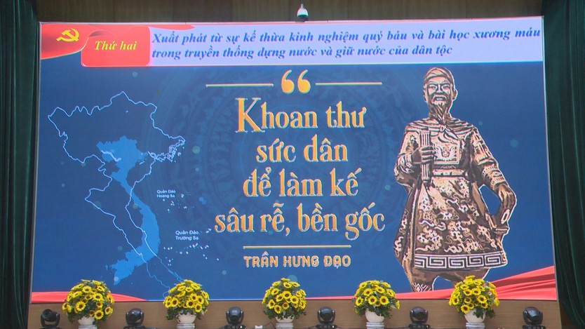 Hội thi Báo cáo viên giỏi Quân khu 7 bế mạc sau 3 ngày thi đua sôi nổi - Ảnh 4.