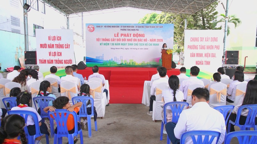 Phường Tăng Nhơn Phú phát động trồng cây, khánh thành trụ nước uống miễn phí - Ảnh 2.