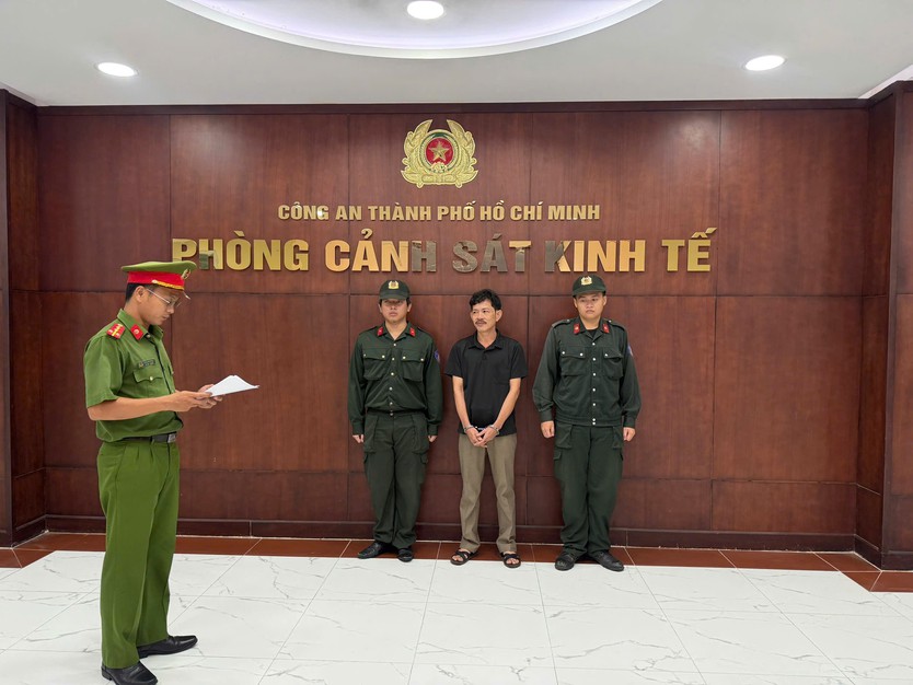TP. Hồ Chí Minh: Triệt phá vụ lừa đảo hơn 22 tỷ đồng bằng thủ đoạn làm giả hồ sơ xây dựng - Ảnh 2.