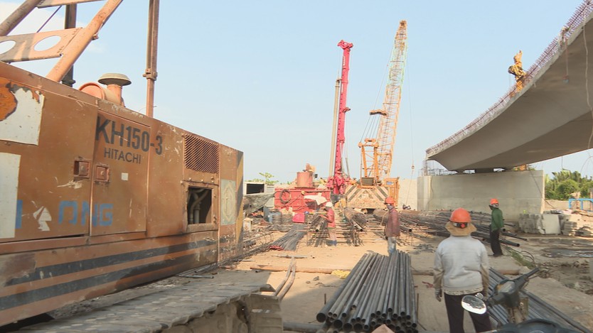TP. Hồ Chí Minh: Tăng tốc thi công dự án trọng điểm xuyên kỳ nghỉ lễ - Ảnh 4.