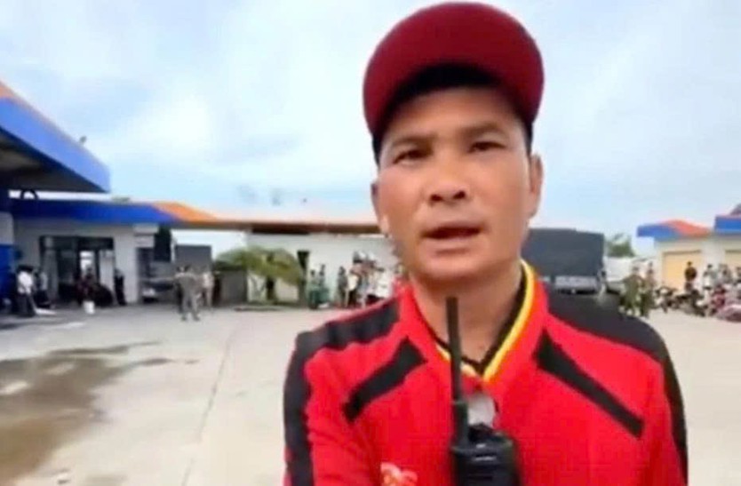 Vụ ô tô cháy tại cây xăng: Những người cứu hộ không biết có người trong xe - Ảnh 2.
