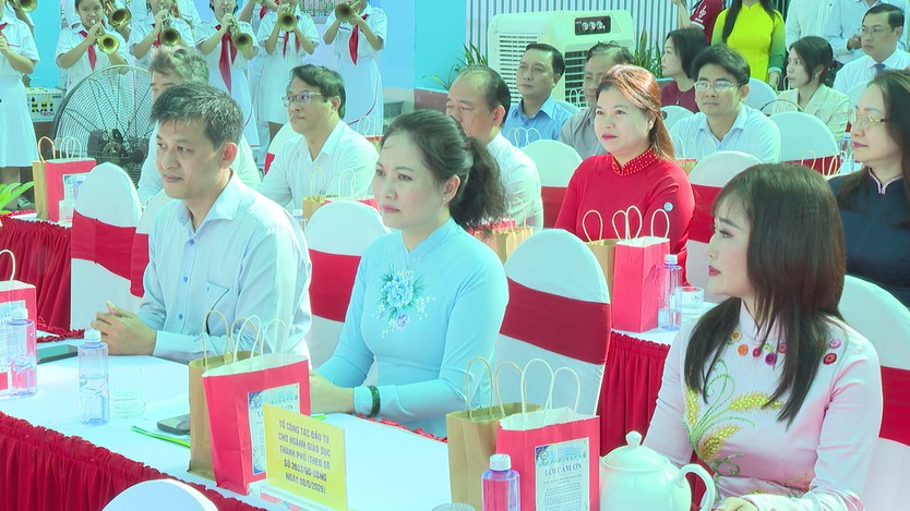 TP. Hồ Chí Minh phát động cao điểm hoàn thành 1.000 phòng học - Ảnh 2.