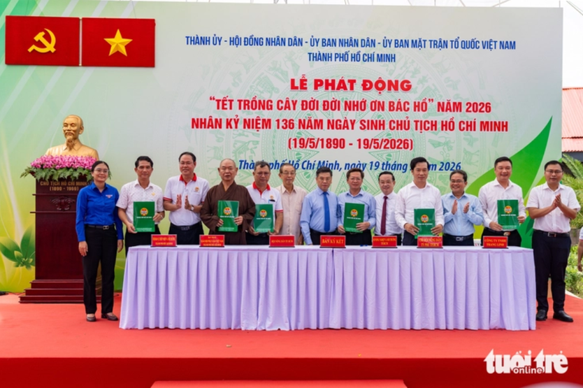 TP. Hồ Chí Minh trồng hơn 500 cây xanh tại công viên văn hóa Láng Le - Ảnh 2.