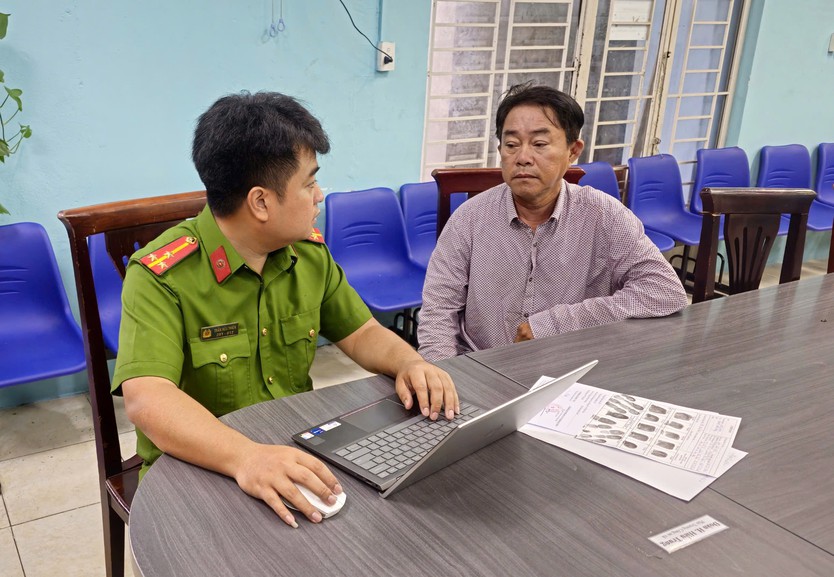 Công an TP. Hồ Chí Minh xử lý vụ hai thanh niên đánh nhau trên đường Phạm Hùng - Ảnh 1.