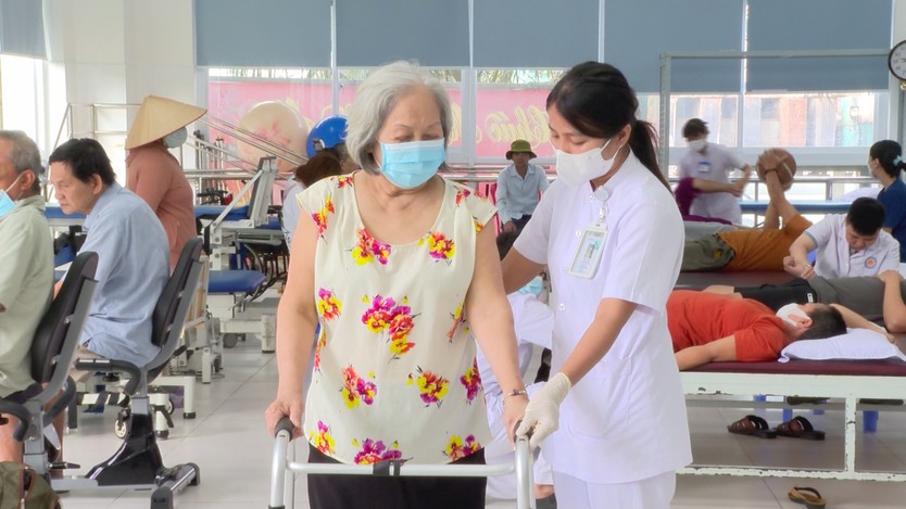 Hành trình chăm sóc toàn diện cho người yếu thế tại TP. Hồ Chí Minh - Ảnh 1.
