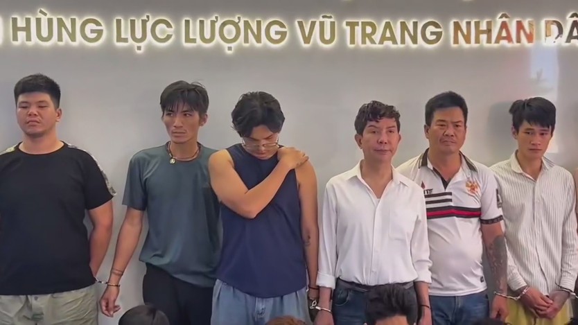Công an TP. Hồ Chí Minh triệt phá đường dây ma túy, khởi tố 71 bị can, liên quan hai ca sĩ Long Nhật và Sơn Ngọc Minh- Ảnh 2.