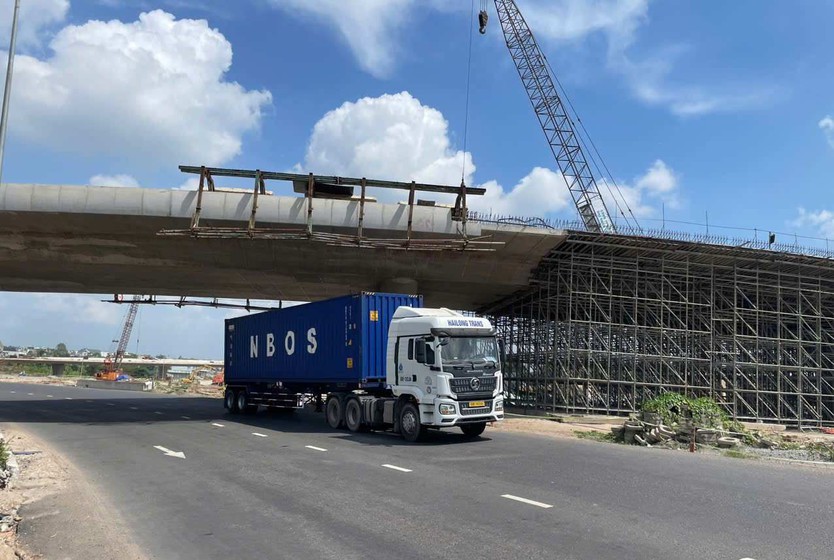 Dự án Vành đai 3 TP. Hồ Chí Minh xây dựng nhịp cầu vượt băng qua Mỹ Phước - Tân Vạn - Ảnh 3.