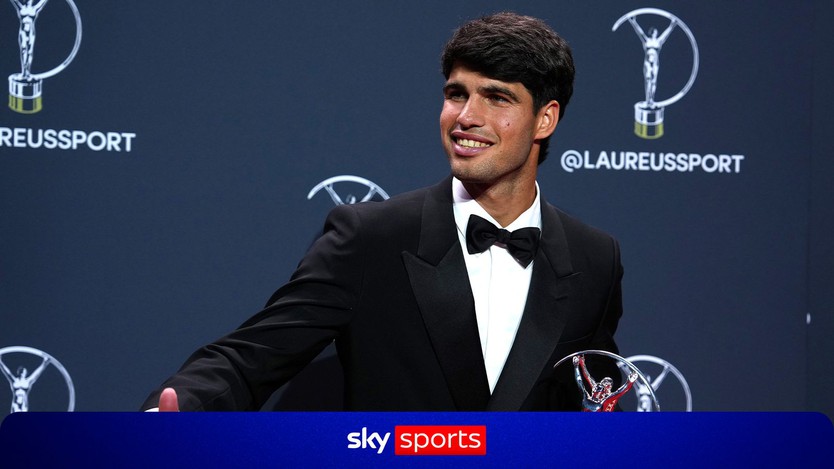 Carlos Alcaraz rút lui khỏi Wimbledon vì chấn thương cổ tay - Ảnh 2.