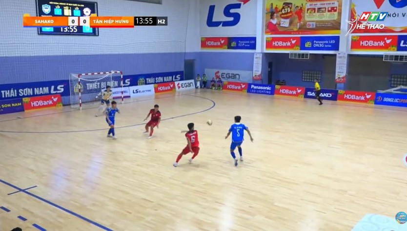 Sahako chiếm ngôi đầu sau vòng 3 giải Futsal vô địch quốc gia - Ảnh 1.