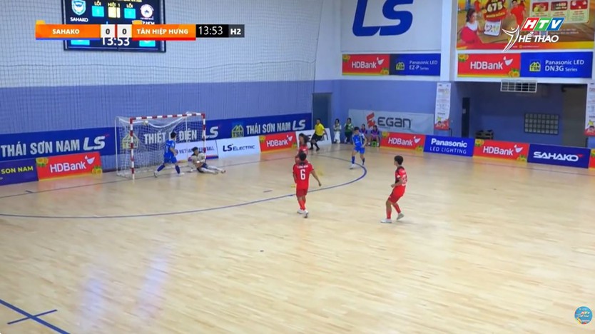 Sahako chiếm ngôi đầu sau vòng 3 giải Futsal vô địch quốc gia - Ảnh 6.