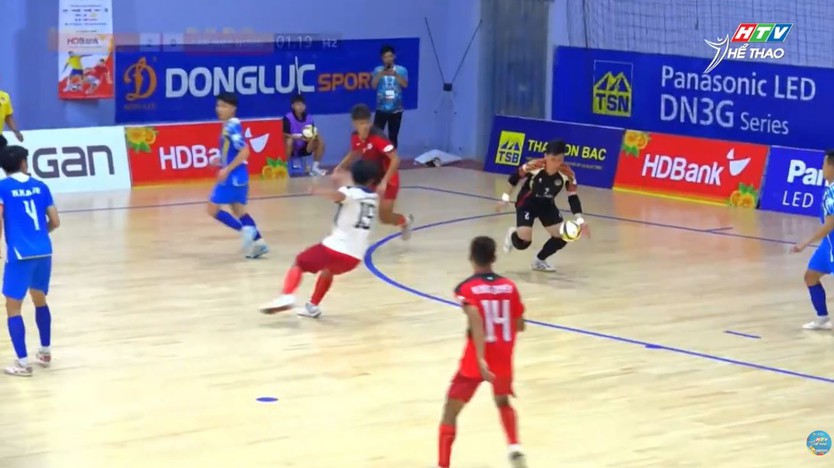 Sahako chiếm ngôi đầu sau vòng 3 giải Futsal vô địch quốc gia - Ảnh 4.