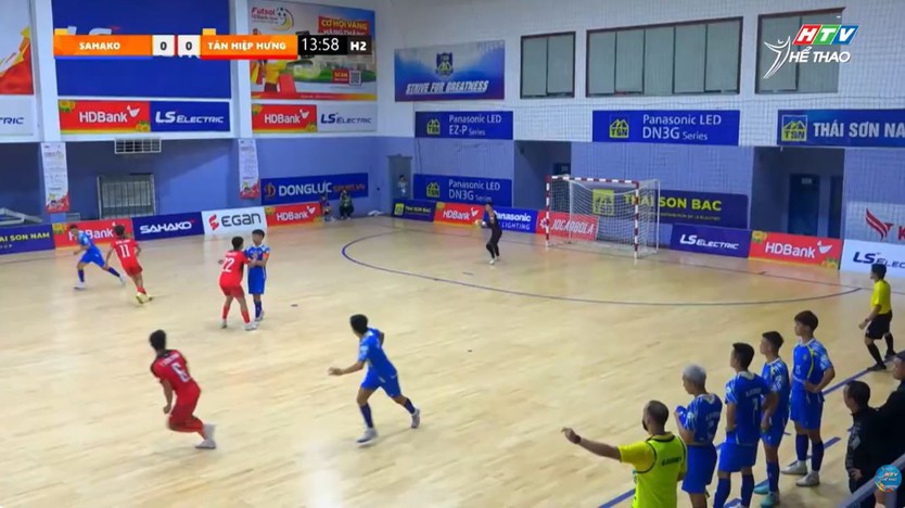 Sahako chiếm ngôi đầu sau vòng 3 giải Futsal vô địch quốc gia - Ảnh 5.