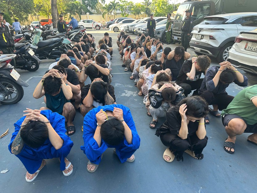Lần theo dòng chảy của ma túy, Công an TP. Hồ Chí Minh triệt phá đường dây ma túy liên tỉnh, bắt và xử lý 140 đối tượng.  - Ảnh 1.