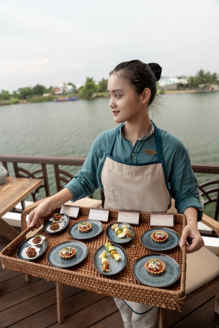 Du thuyền sông The Merchant chính thức khởi hành: Mang trải nghiệm ẩm thực sang trọng lên sông Thu Bồn - Ảnh 8.