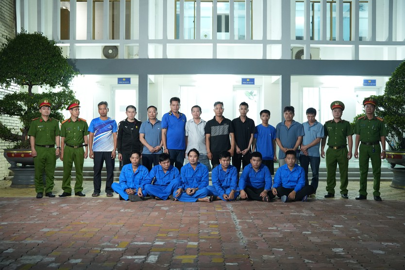 Khởi tố 35 đối tượng về các tội “Tàng trữ, mua bán trái phép chất độc” xyanua - Ảnh 1.