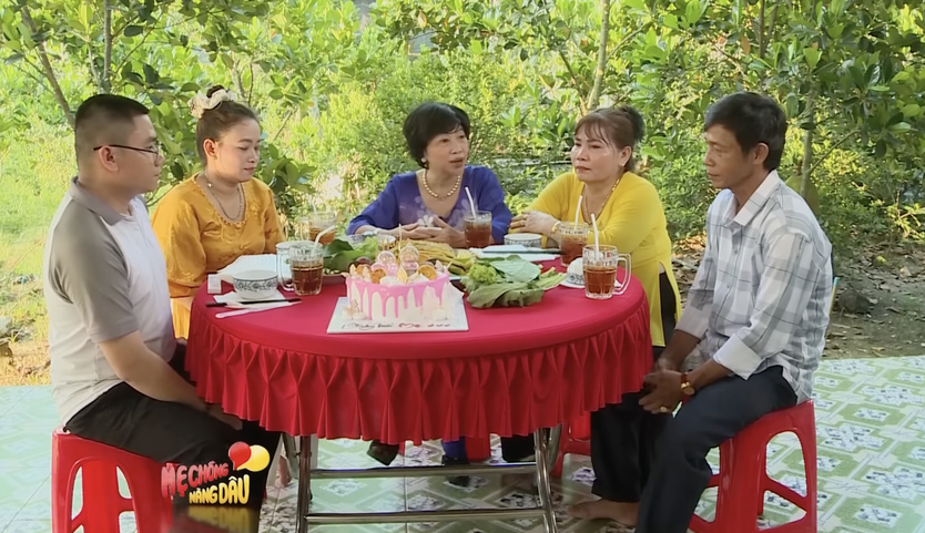 Mẹ chồng gánh nợ thay con và màn "xử đẹp" trà xanh bảo vệ hạnh phúc gia đình - Ảnh 9.