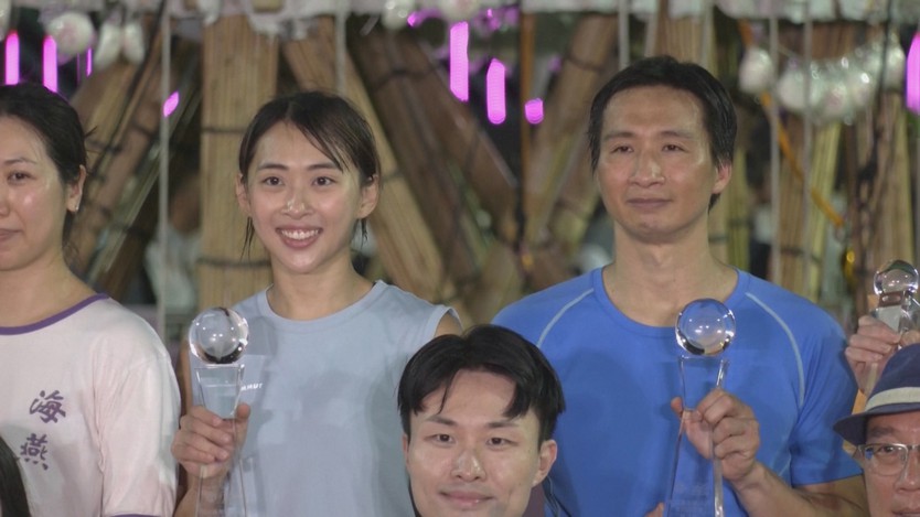 Hồng Kông, Trung Quốc: Leo thác bánh bao để cầu may - Ảnh 3.