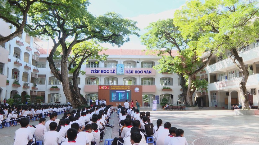 Đồng thuận với lộ trình bỏ thi lớp 10 công lập - Ảnh 5.