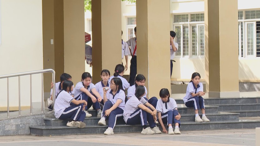 Đồng thuận với lộ trình bỏ thi lớp 10 công lập - Ảnh 7.