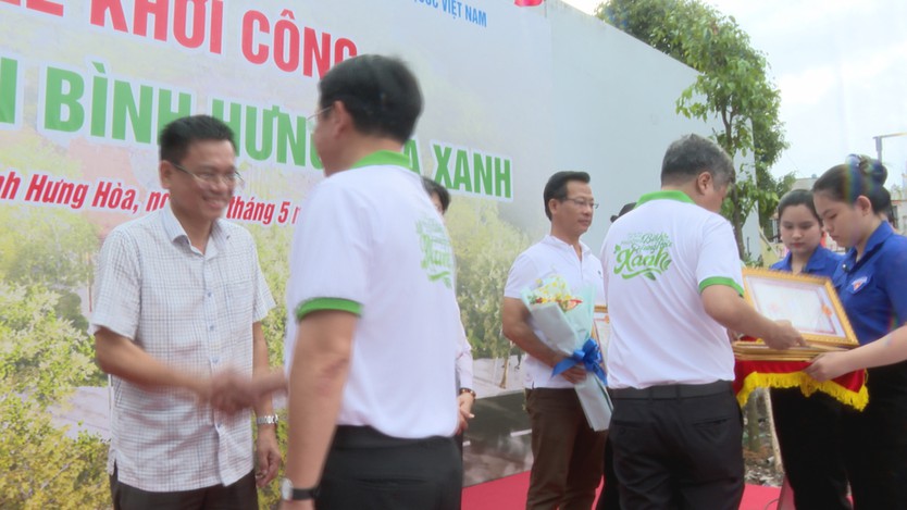 Khởi công xây dựng Công viên Bình Hưng Hòa Xanh phục vụ cộng đồng dân cư - Ảnh 3.