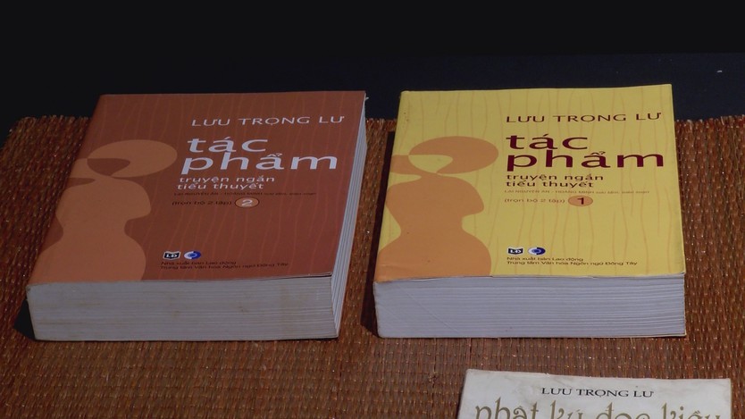 Triển lãm “Vườn nhân” tôn vinh di sản thơ ca của nhà thơ Lưu Trọng Lư - Ảnh 4.