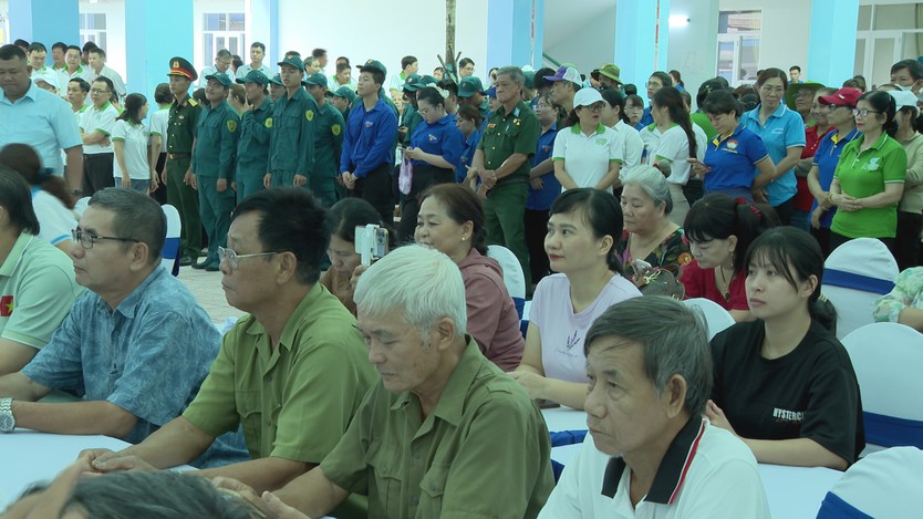Hơn 1.100 người tham gia “Ngày Chủ nhật xanh” lần thứ 166 tại phường Bình Hưng Hòa - Ảnh 2.