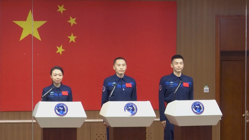 Tàu Thần Châu-23 bàn giao kíp bay với trạm Thiên Cung - Ảnh 3.