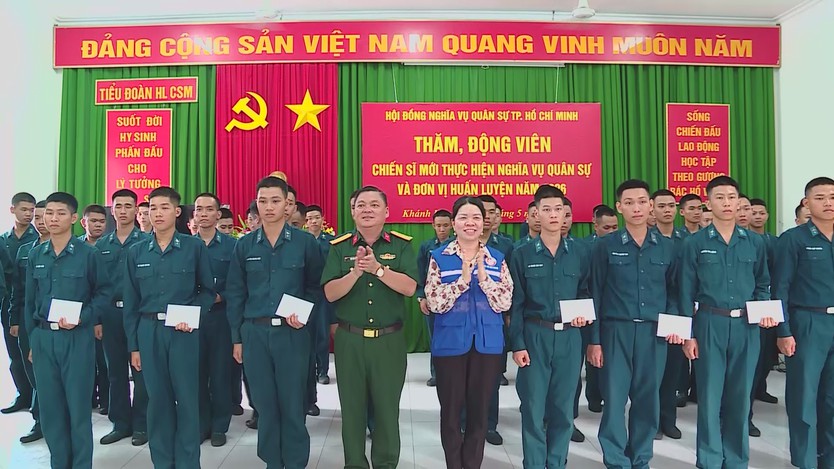 TP. Hồ Chí Minh: Tiếp lửa tinh thần đến các chiến sĩ mới- Ảnh 4.