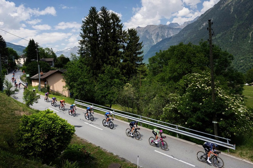 Vingegaard bùng nổ tại Chặng 16 Giro d’Italia - Ảnh 1.