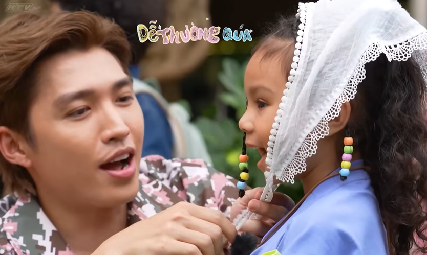 Anh trai và Cái đuôi nhỏ: Ngày đầu "vỡ trận" của các anh trai khi chăm em bé - Ảnh 10.