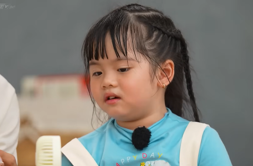 Anh trai và Cái đuôi nhỏ: Ngày đầu "vỡ trận" của các anh trai khi chăm em bé - Ảnh 9.