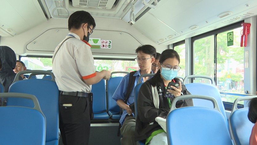 TP. Hồ Chí Minh tăng tốc “xanh hóa” xe buýt công cộng - Ảnh 2.