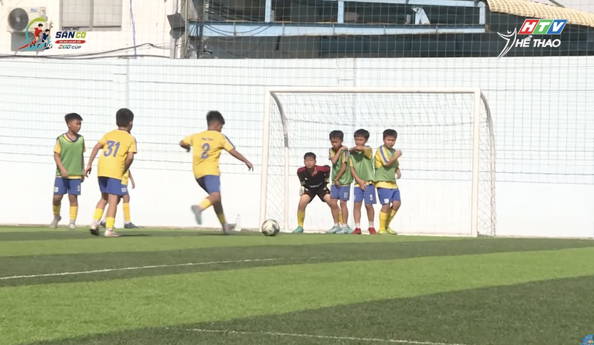 Giải bóng đá thiếu niên nhi đồng Cúp HTV- Sân bóng mùa hè của những giấc mơ nhỏ - Ảnh 3.