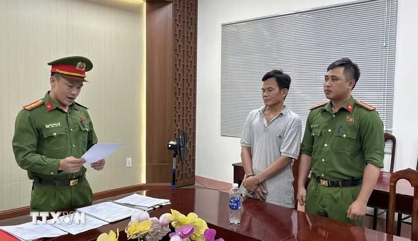 Đắk Lắk: Khởi tố tài xế ôtô vượt ẩu, khiến 2 người tử vong - Ảnh 1.