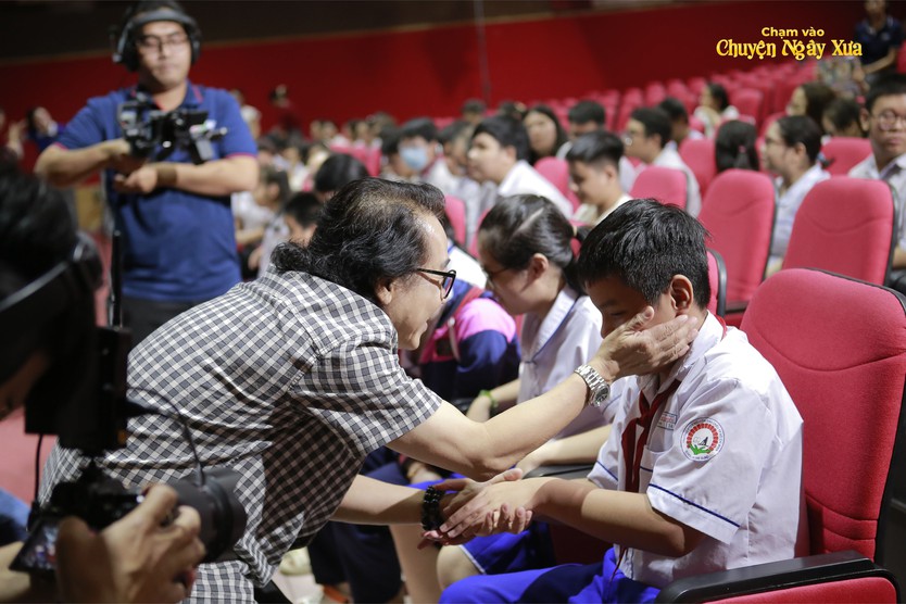 Lần đầu tiên, HTV ra mắt 5 tập “Chuyện Ngày Xưa” phiên bản nâng cấp dành riêng cho các em khiếm thị - Ảnh 19.