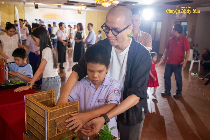 Lần đầu tiên, HTV ra mắt 5 tập “Chuyện Ngày Xưa” phiên bản nâng cấp dành riêng cho các em khiếm thị - Ảnh 10.