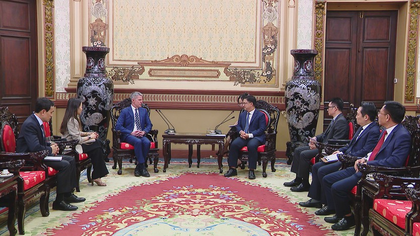 TP. Hồ Chí Minh đẩy mạnh hợp tác truyền thông quốc tế với CNN - Ảnh 1.