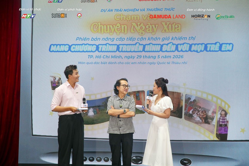 HTV mang thế giới cổ tích đến gần hơn với trẻ em khiếm thị - Ảnh 11.