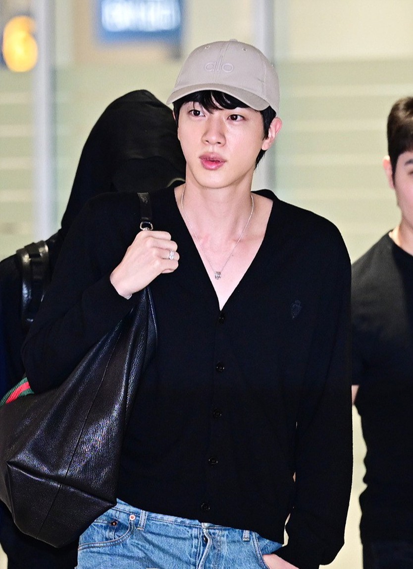 BTS trở về Hàn Quốc sau chuyến lưu diễn Bắc Mỹ - Ảnh 21.