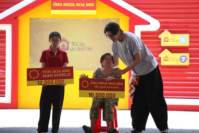 "Mái ấm gia đình Việt" tập 13 trao gần 500 triệu đồng cho các em nhỏ - Ảnh 12.