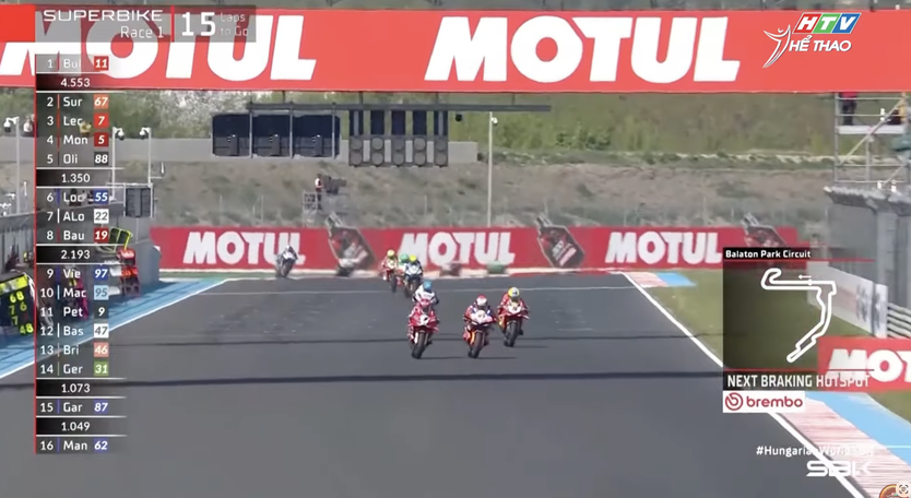 Bulega lập kỷ lục tại cuộc đua World Superbikes - Ảnh 2.
