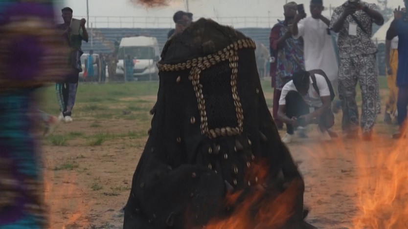 Nigeria: Rực rỡ sắc màu tại lễ hội Egungun Thế giới - Ảnh 1.
