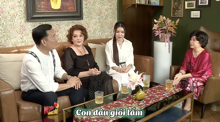 Vợ thủ môn Đặng Văn Lâm khiến ba mẹ chồng người Nga nể phục - Ảnh 6.