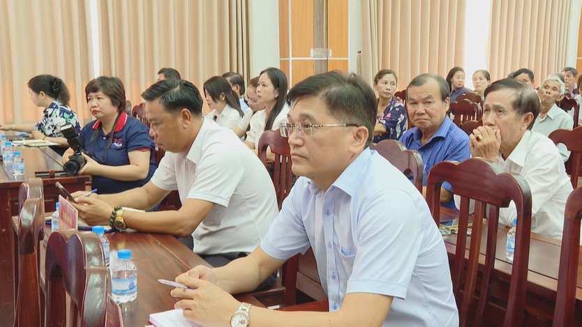 Đại biểu Quốc hội TP. Hồ Chí Minh tiếp xúc cử tri Hồ Tràm: Nhiều kiến nghị về an sinh, giáo dục và y tế- Ảnh 4.
